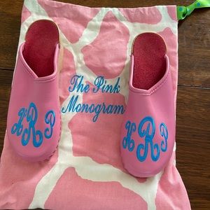Pink Monogram “kRp” Clogs children size 34